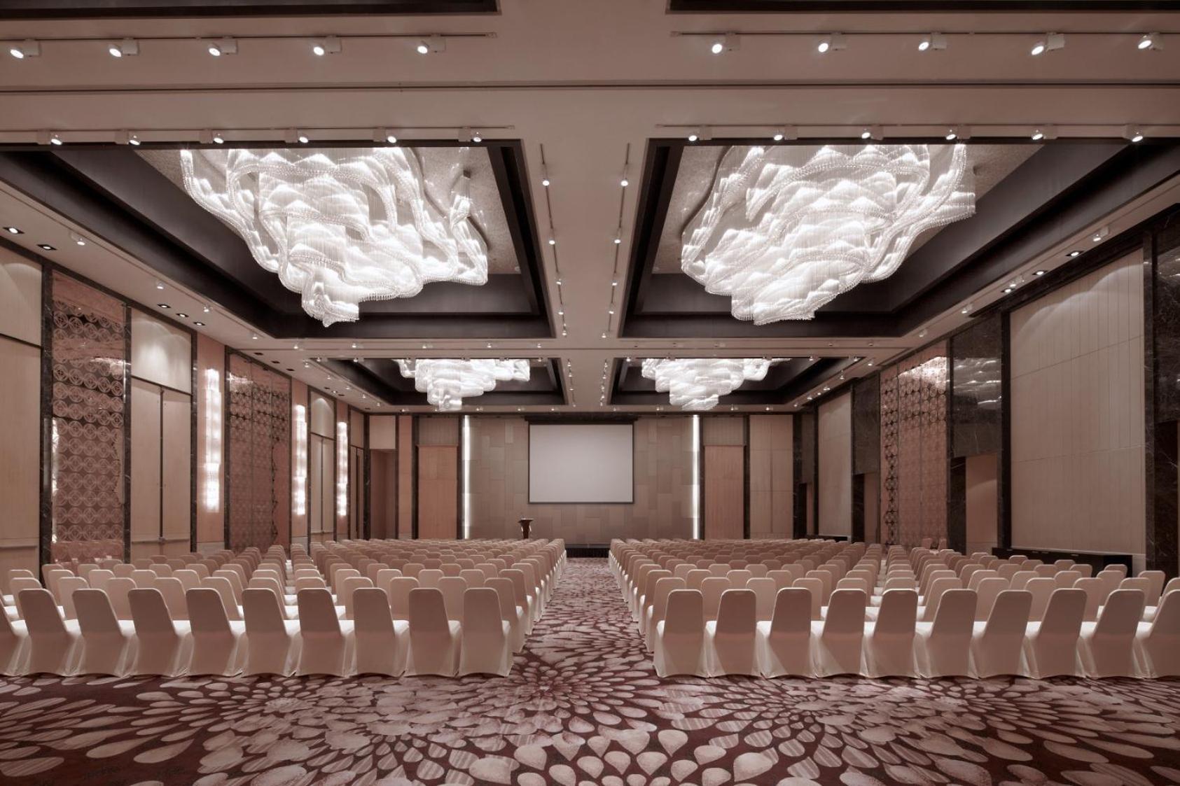 Shanghai Marriott Hotel Pudong East - Only A 30 Minute Drive From Disney Exterior photo